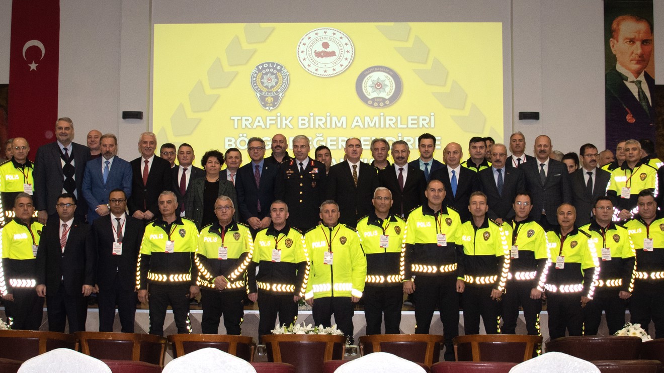Prof. Dr. Aksoy, değerlendirme toplantısına katıldı